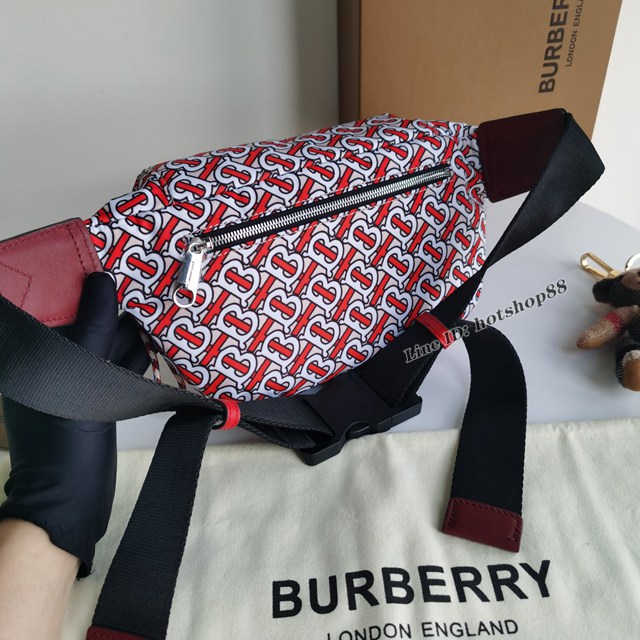 Burberry專櫃新款TB腰包 巴寶莉男女款腰包挎包 yxb1043